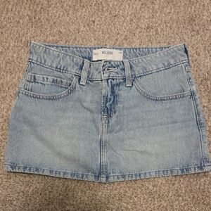 Hollister Light Wash Denim Mini Skirt Womens Size 0